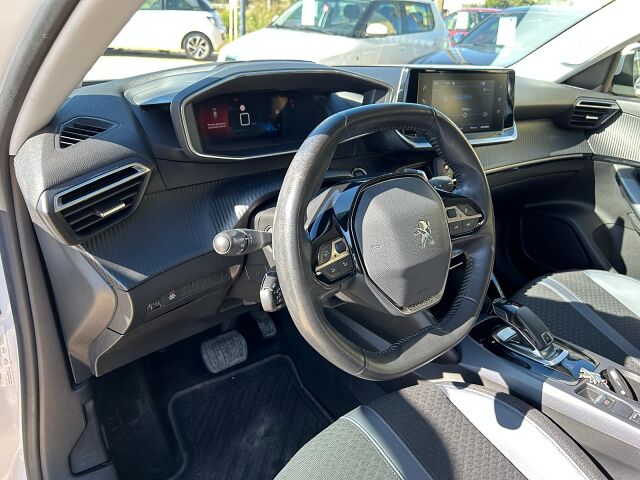 PEUGEOT 2008 ALLURE 1.2 E-THP AUTO SPANISH LHD IN SPAIN 39000 MILES SUPERB 2020